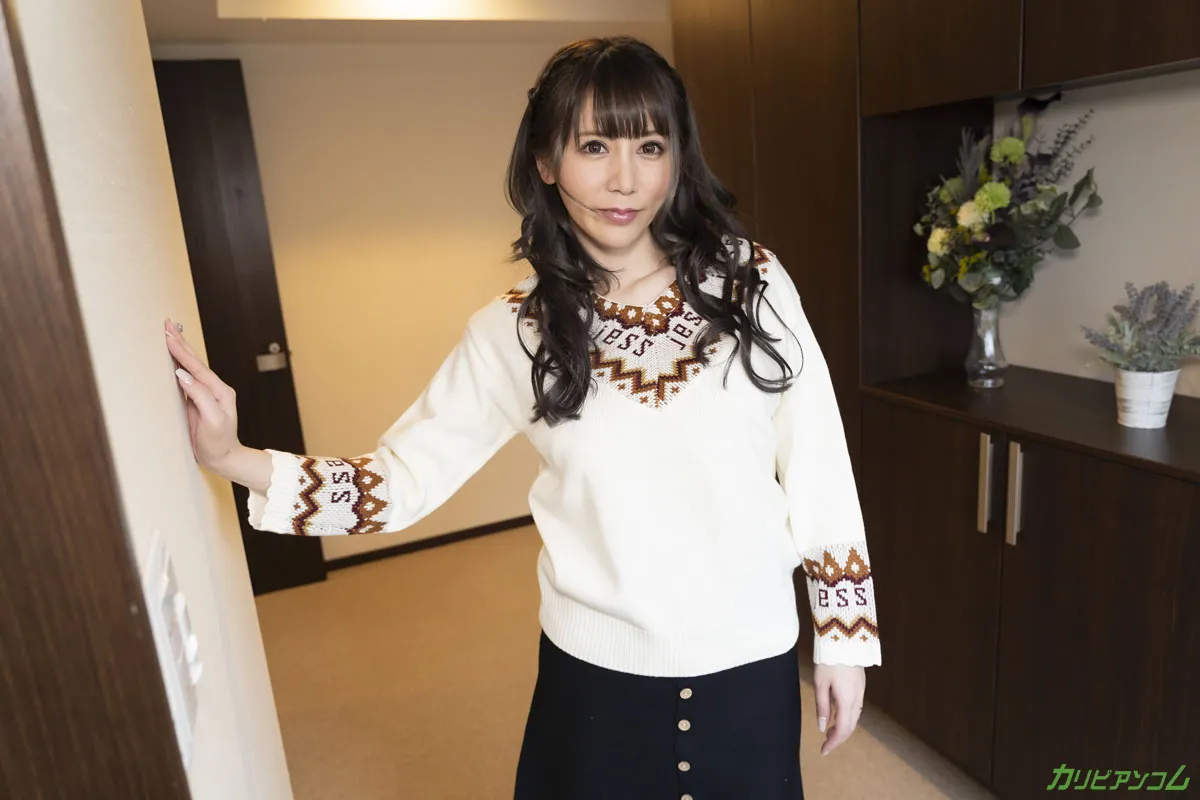 [VR] 夫の目の前で妻が 〜お酒を飲むとなんだか変になってきちゃうんですよね〜-1