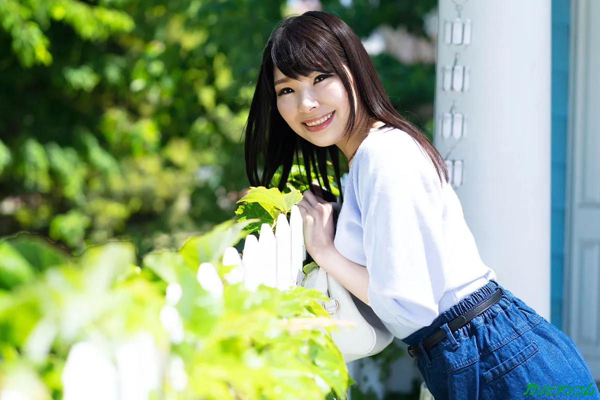 面接セックスを世に出しちゃおう！ 〜年上男性希望！同世代はすぐイっちゃうからつまんない〜-1