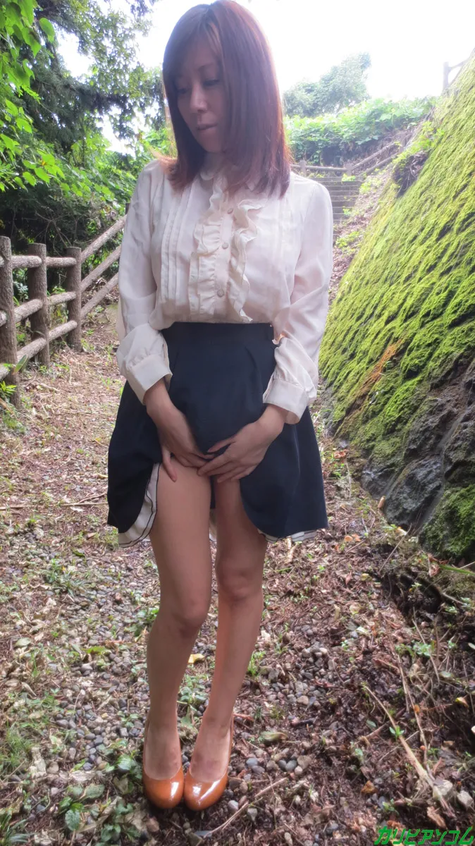 可愛すぎる熟女の青空マンコの約束-5