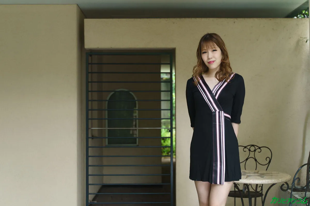 Debut Vol.74 〜清楚に見えてセックス大好き！初AVで連続中出し〜-1