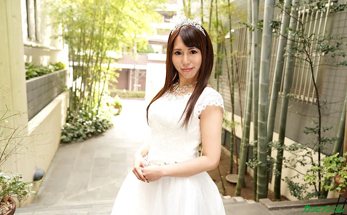 押しに弱い花嫁 〜ドレスの担当者と挙式前夜に中出しNTR〜-3