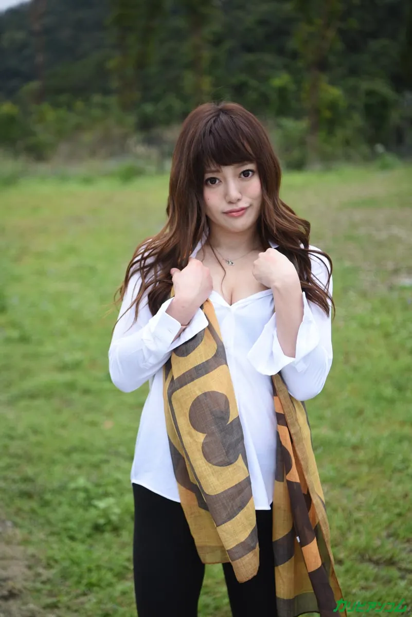 ライブチャット中にカリデカおじさんが乱入！中出しセックスライブ！-1