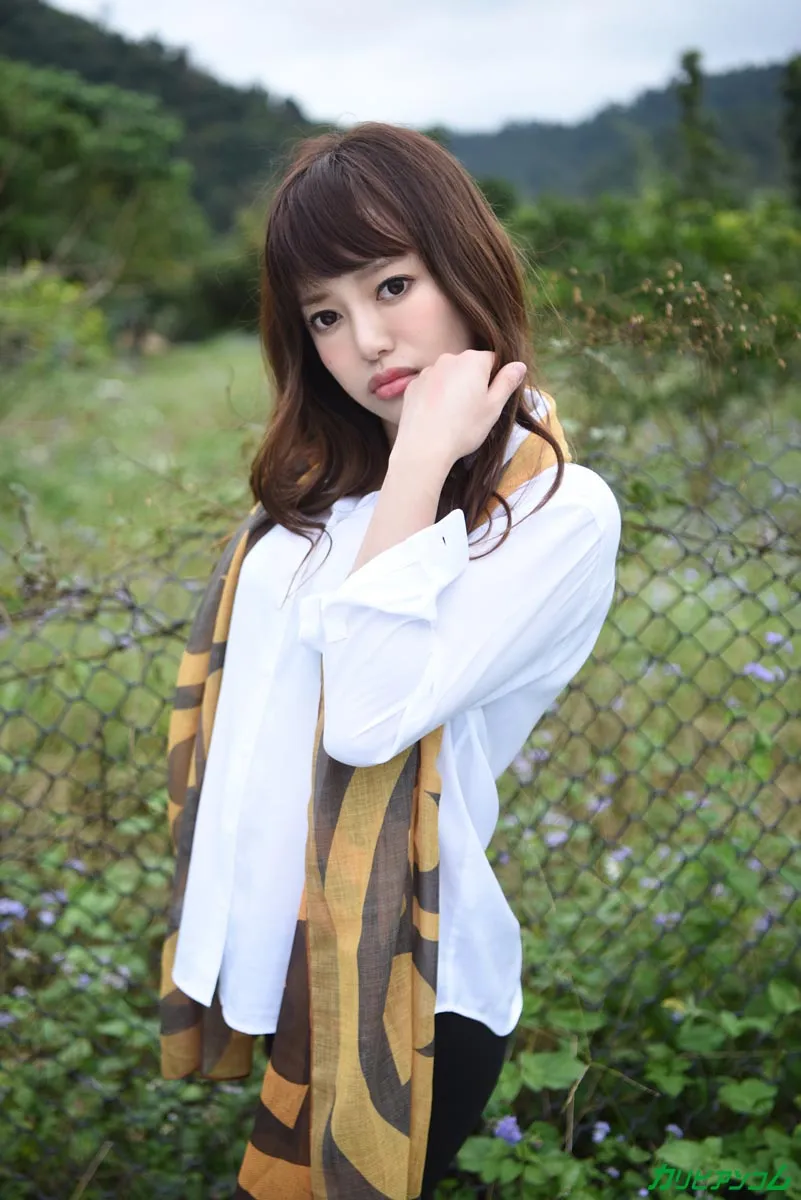 ライブチャット中にカリデカおじさんが乱入！中出しセックスライブ！-4