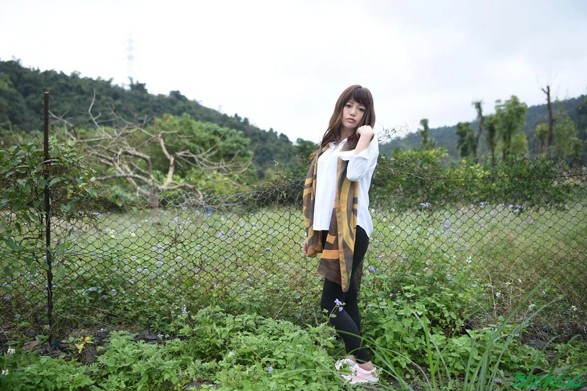 ライブチャット中にカリデカおじさんが乱入！中出しセックスライブ！-5