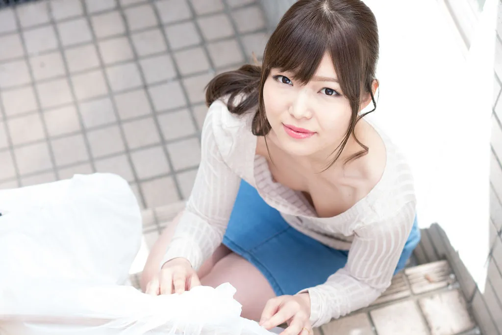 ゴミ捨てをする隙だらけの浮きブラ奥さんに勘違いしちゃいました！-1