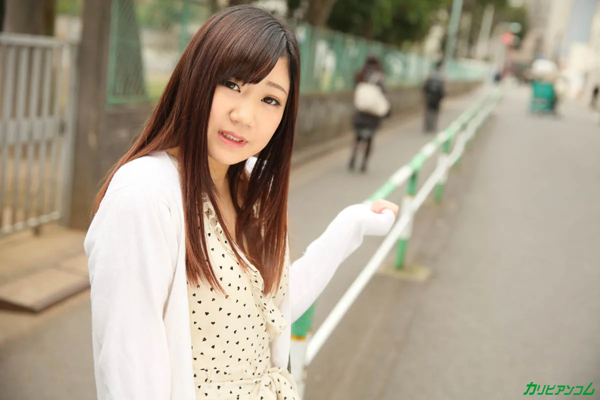 久しぶりに会えた彼女が股間に喰らいついて来ました！-4