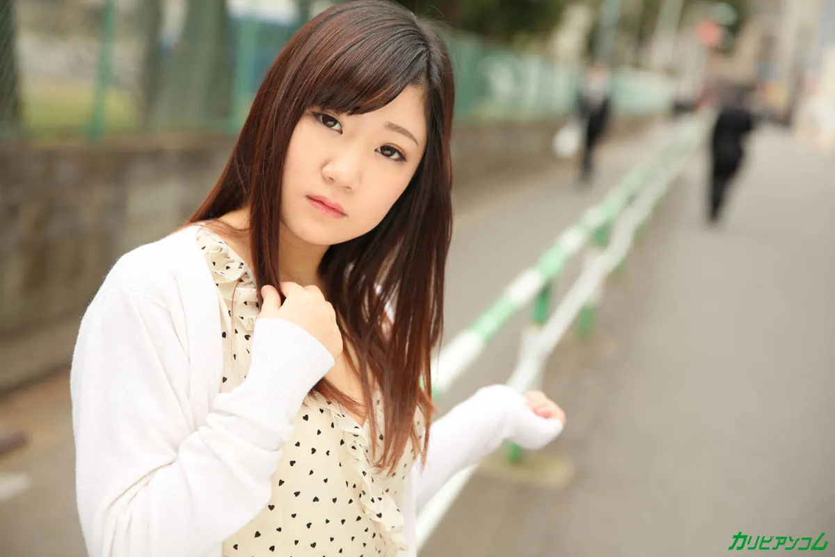 久しぶりに会えた彼女が股間に喰らいついて来ました！-5