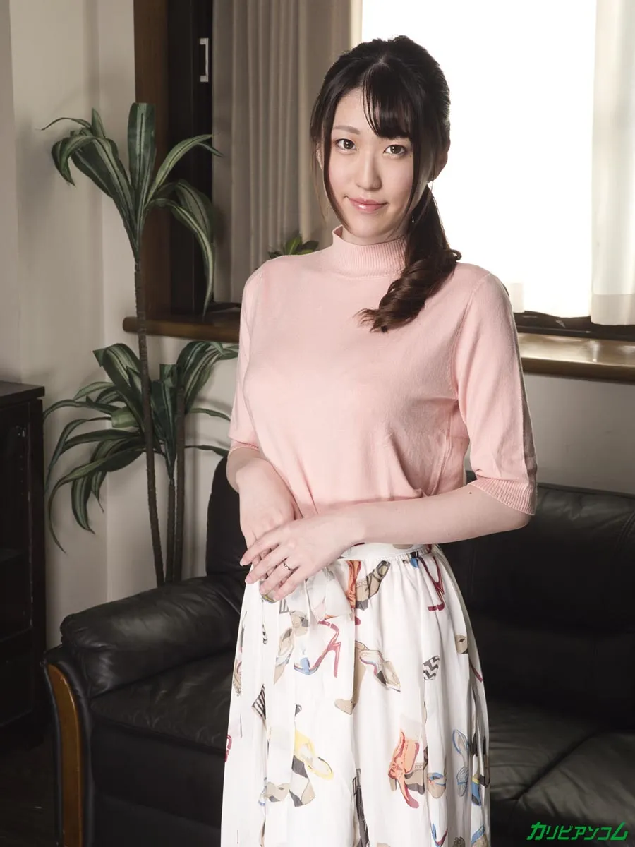 仮想通貨で失敗した夫のロスを補填する為に泣く泣く他人に抱かれる言いなり妻-1