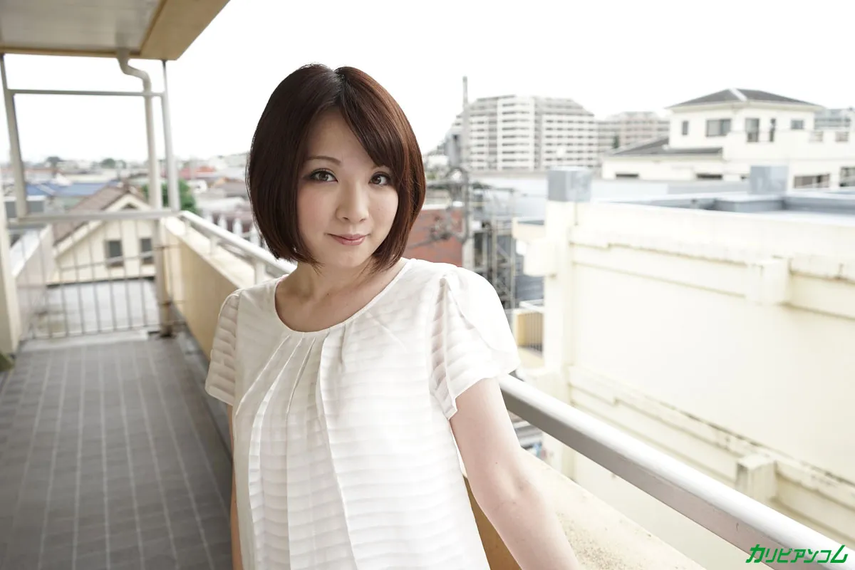 AVを拾って帰る隣の奥さん-1