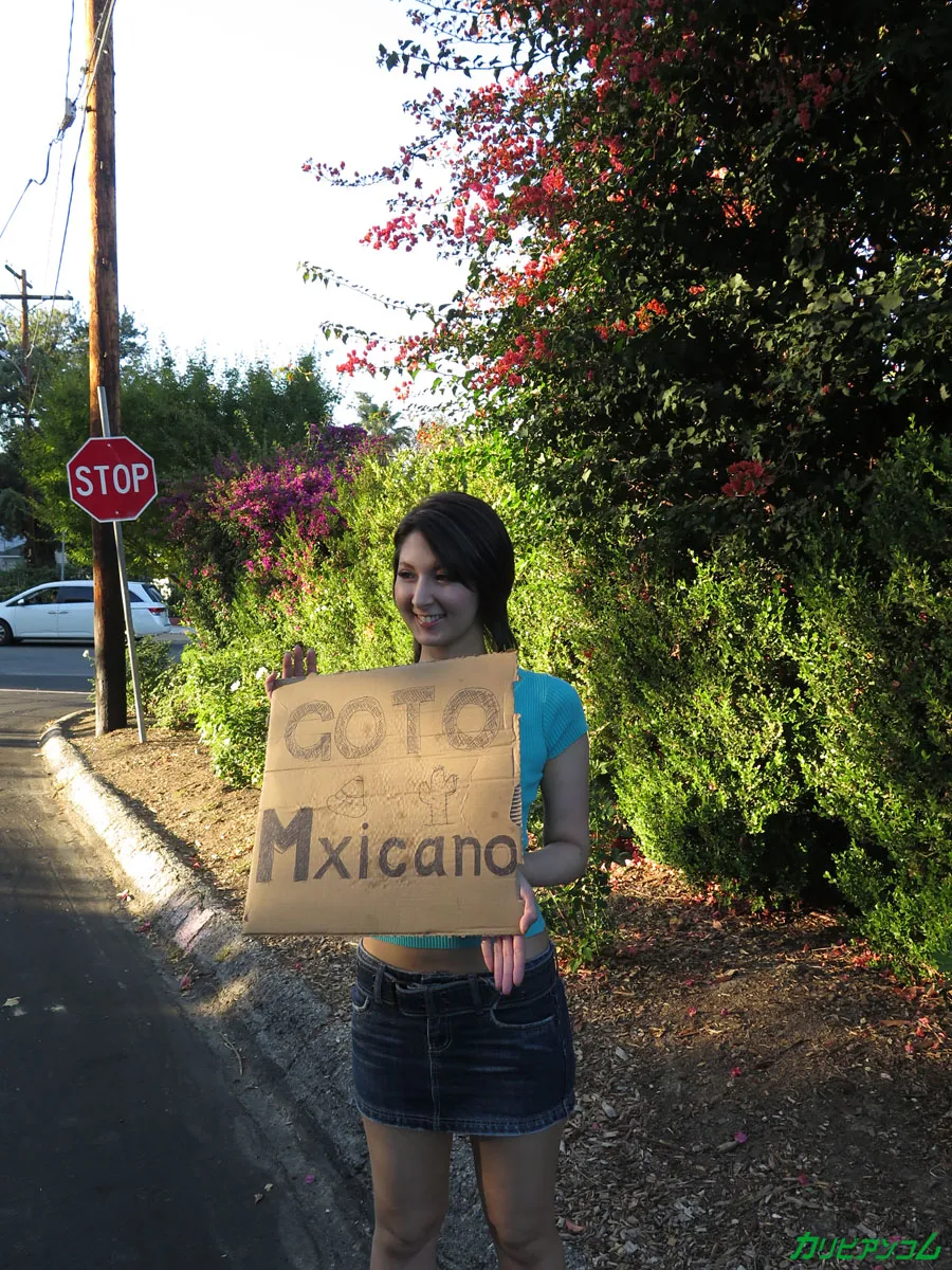 所持金ゼロ！目指せメキシコ！ハーフ美女ヒッチハイク-1