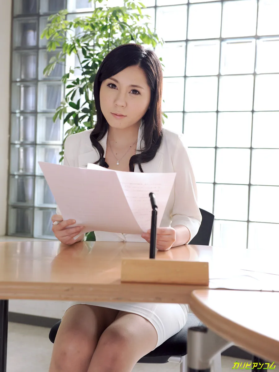 元地方局女子アナが初登場！生本番ニュースショー-1