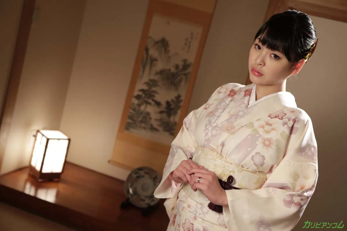 夫よりも愛した男 〜着物からこぼれ落ちるHカップ〜-1