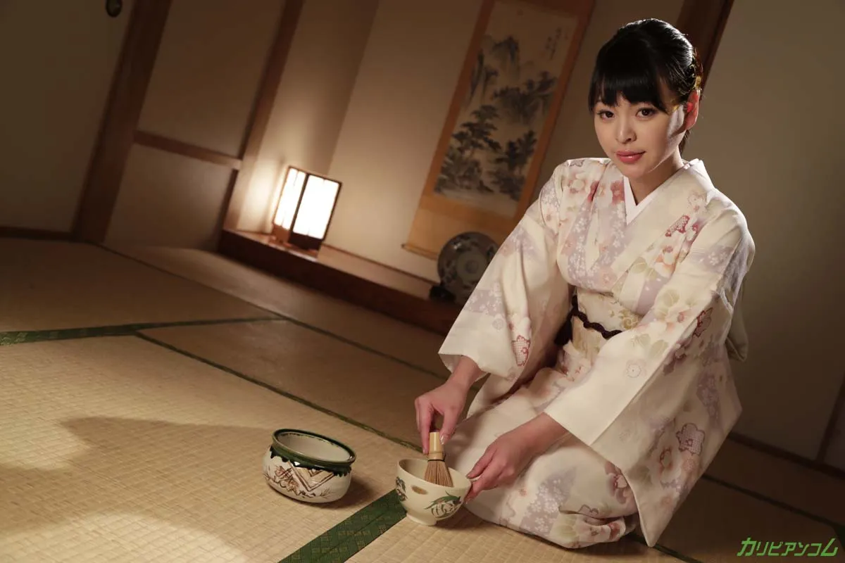 夫よりも愛した男 〜着物からこぼれ落ちるHカップ〜-2