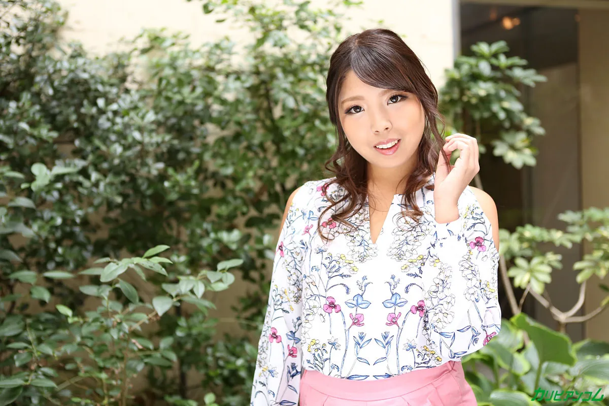 中年親父を逆ナン！不倫で人生転落させちゃうぞ-1