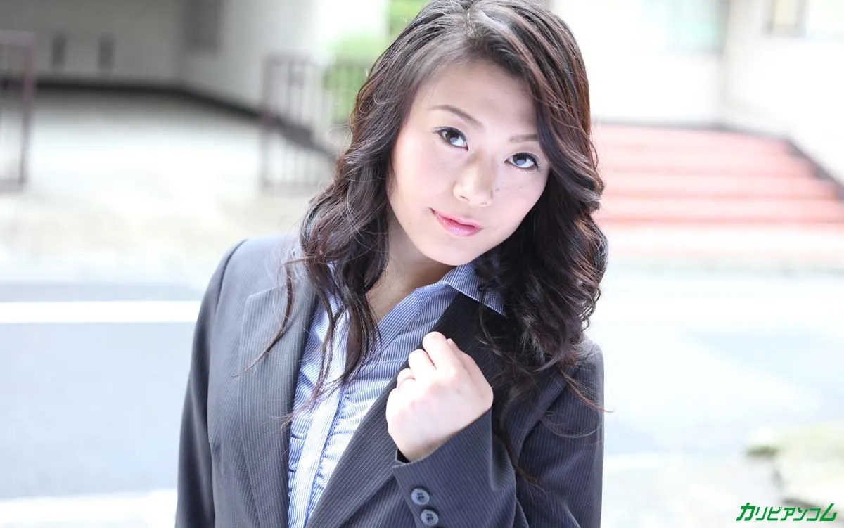 女性面接官の淫湿逆セクハラ-1