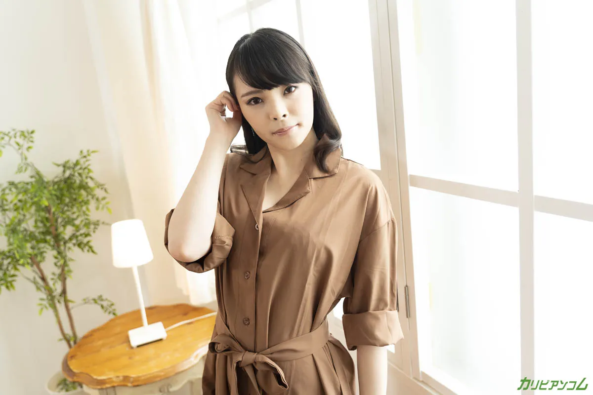 H大好き美尻娘はアナルにイれられるのがお好き-1