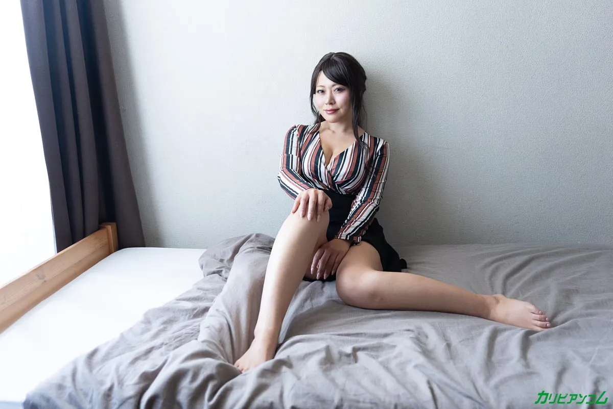 Debut Vol.93 〜無意識に男を依存させる色気ムンムン上流階級OL〜-1