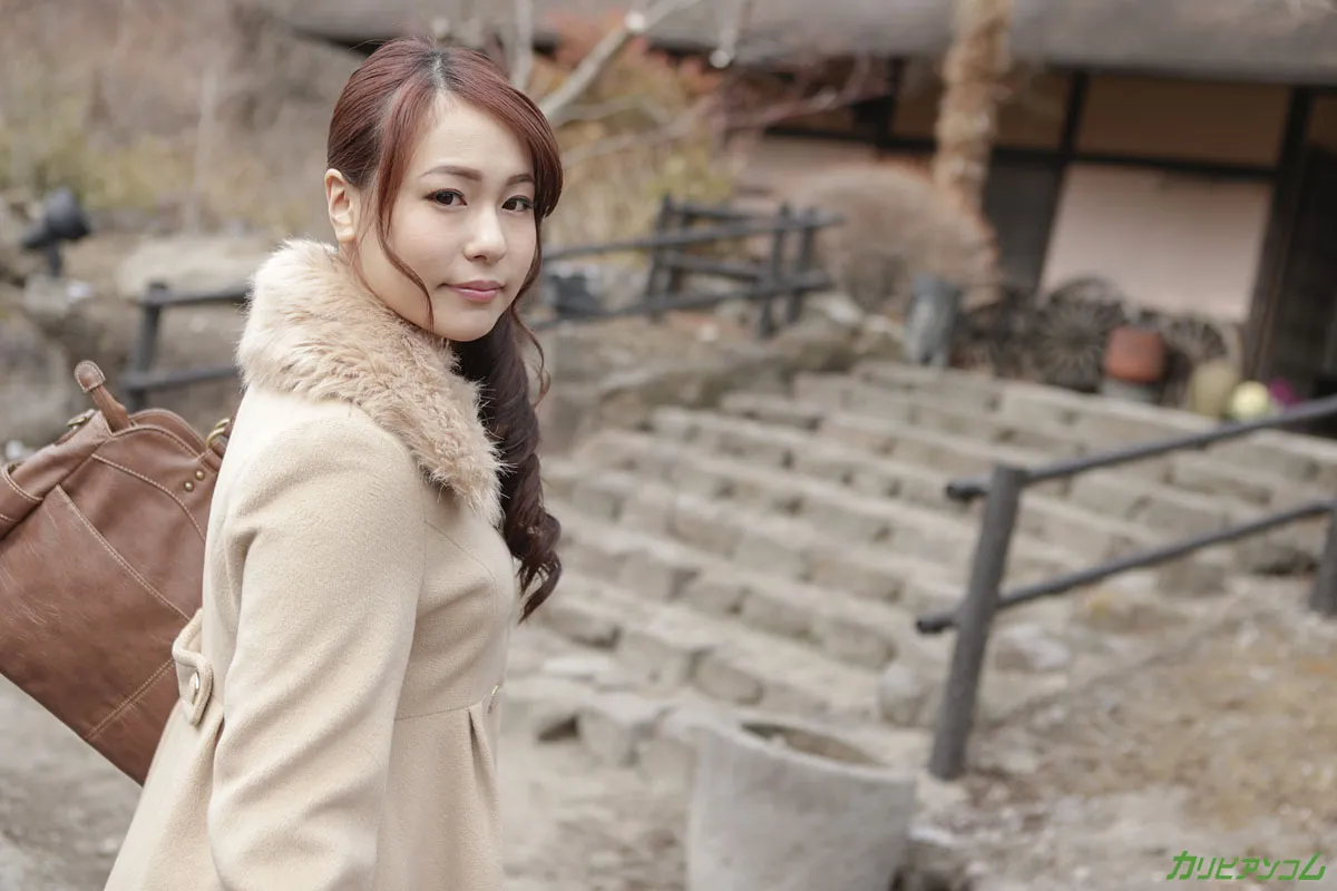 人妻不倫旅行 〜チンポをしゃぶりながら旦那さんに電話してみようか〜-1