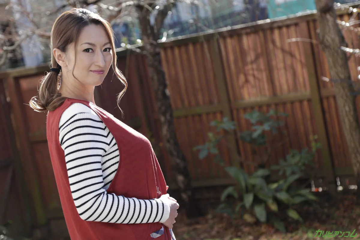 息子の担任は美巨乳教師 〜肉感最高のおっぱいの谷間に埋もれさせて〜-1