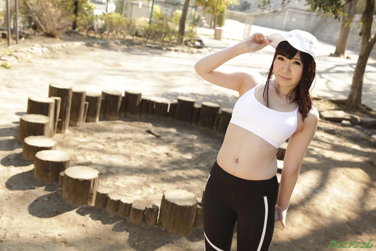 たわわな巨乳を揺らす市民ランナーをナンパでGET-2