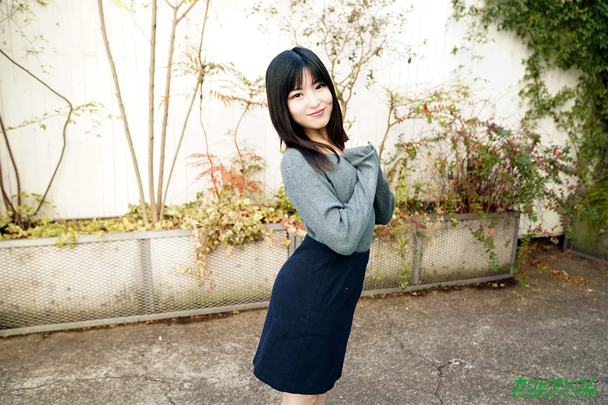 感度抜群の絶叫黒髪娘とやりまくる-1