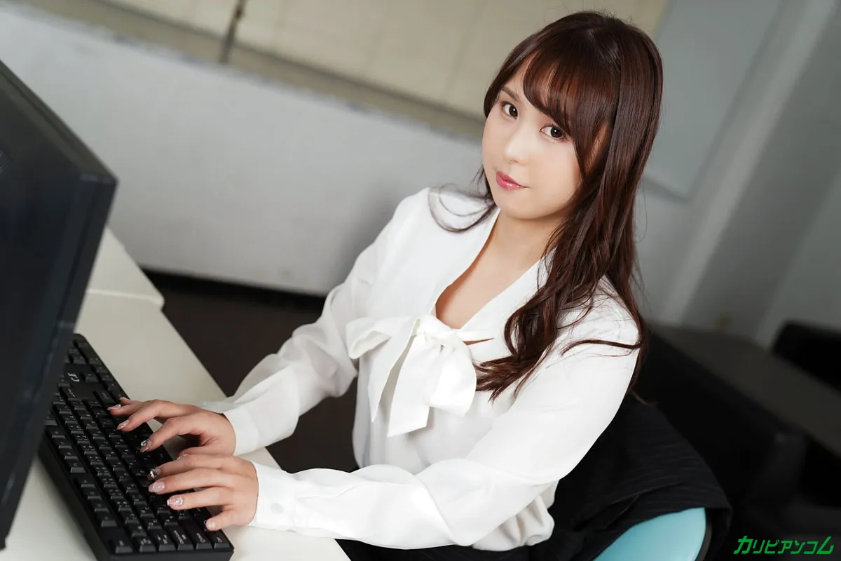 敏感乳首OLをセクハラ調教!-3