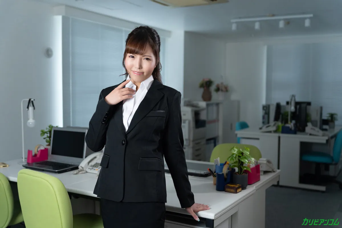 淫乱OLの昇進のススメ-1