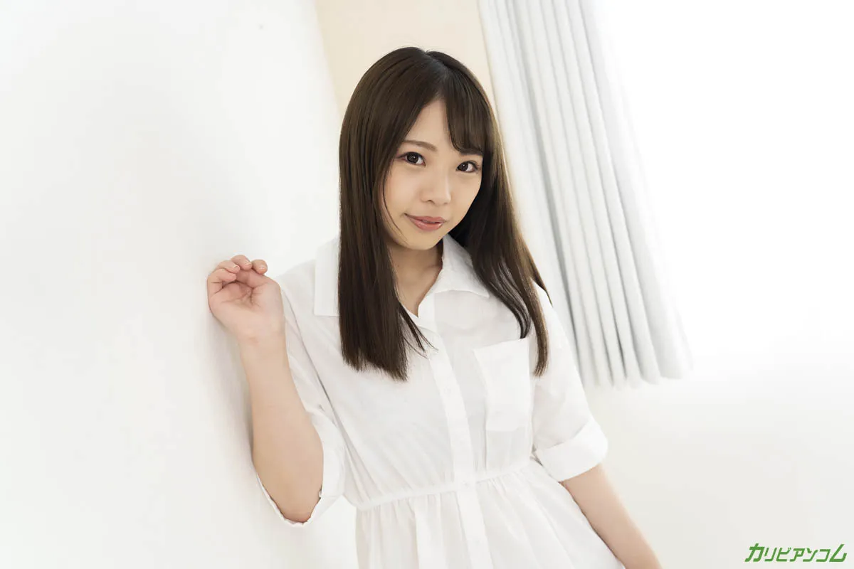 Debut Vol.70 〜スレンダー巨乳な着エロアイドルの生中出し生披露〜-1