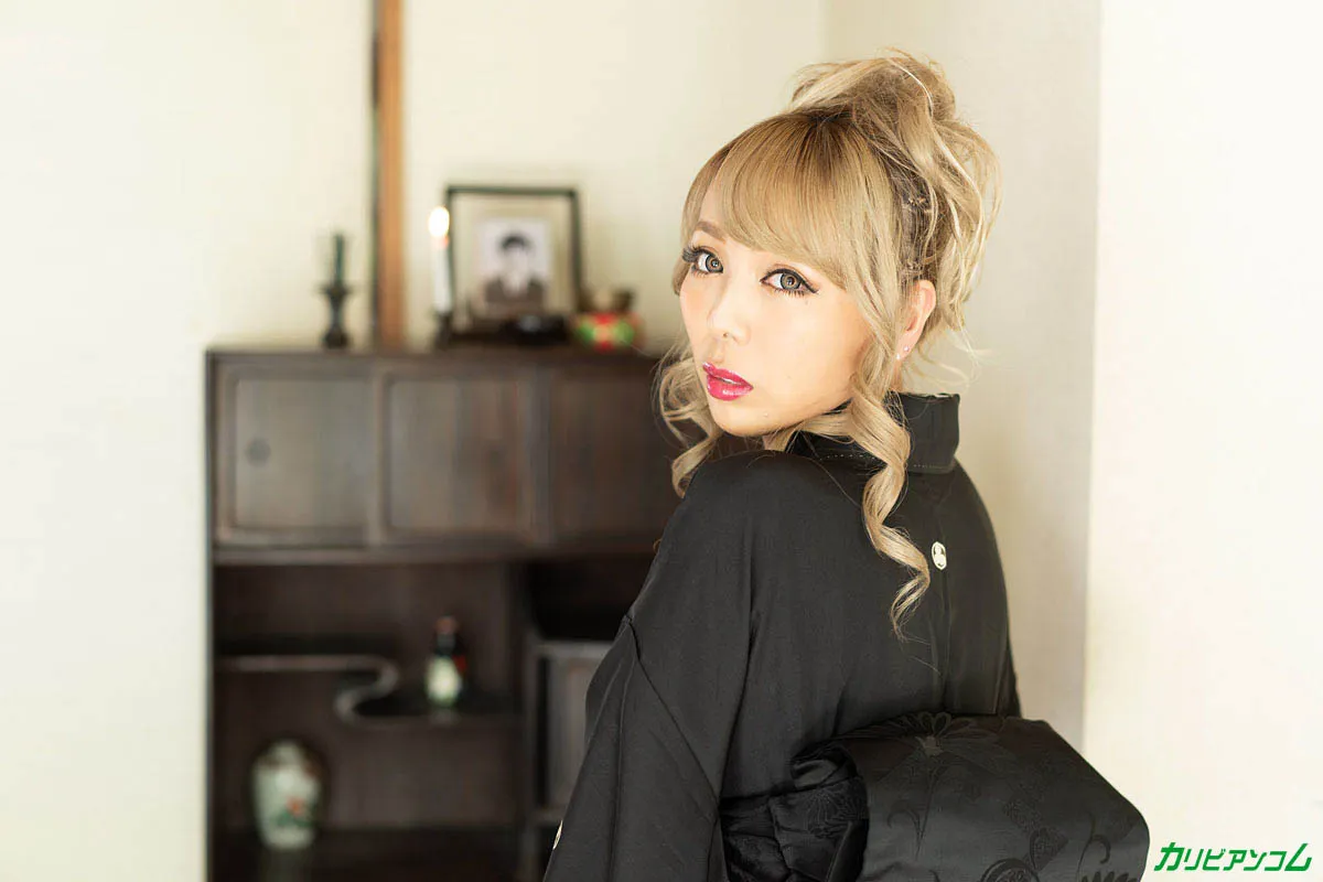 黒ギャル未亡人のオナニーを目撃した勘違い義父 〜わしが淋しい思いをさせへんからまかしとき〜-2