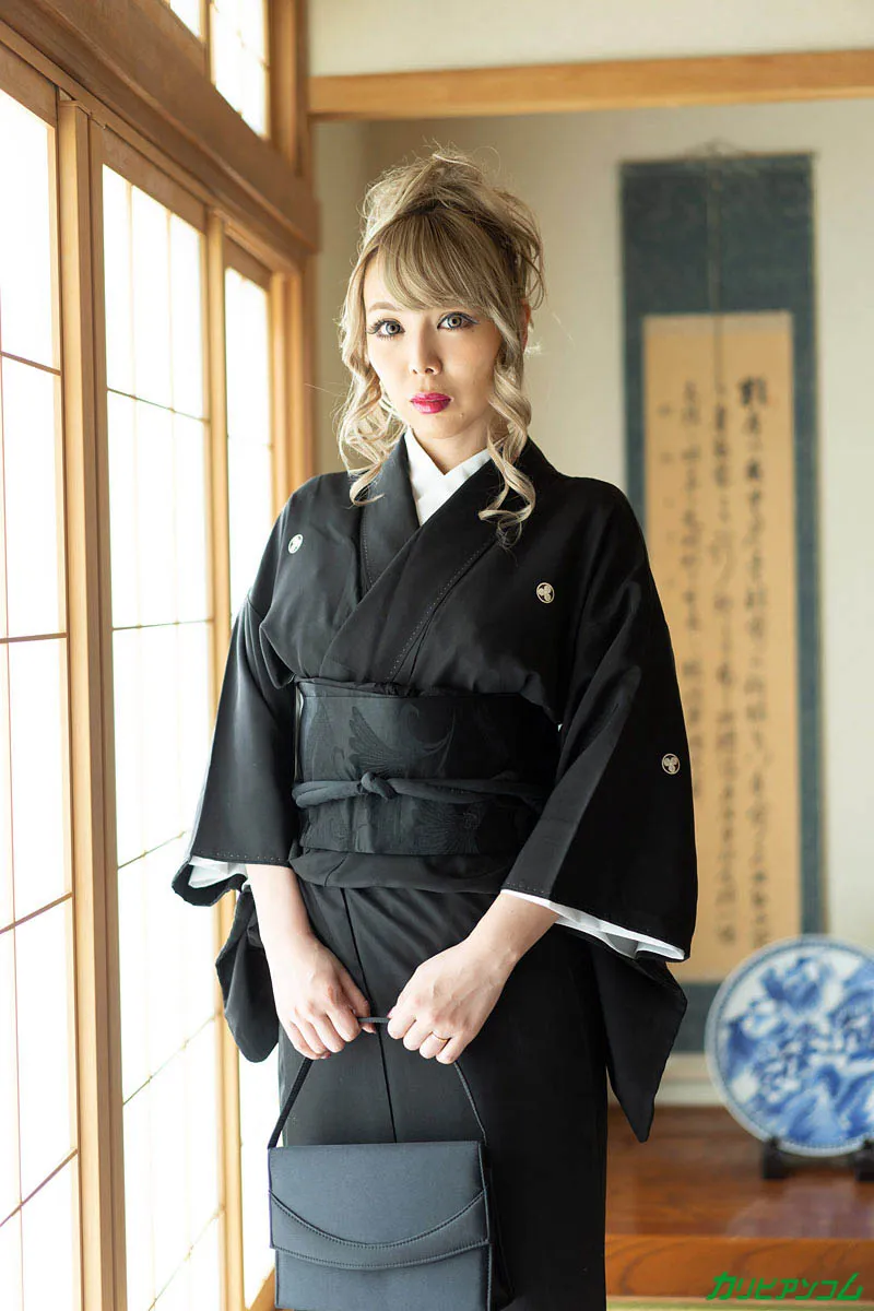 黒ギャル未亡人のオナニーを目撃した勘違い義父 〜わしが淋しい思いをさせへんからまかしとき〜-5