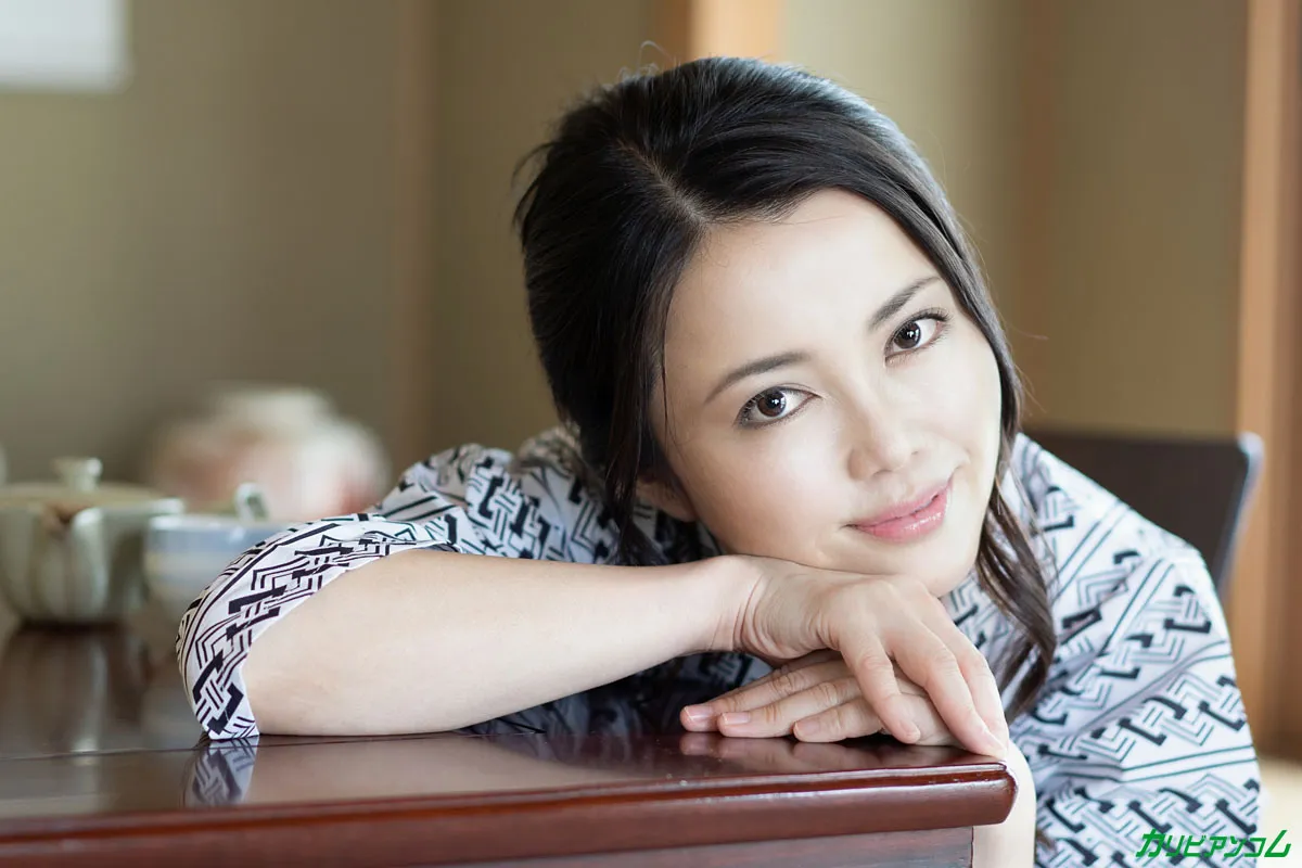 人妻秘湯 〜なされるがままの女体盛り〜-1