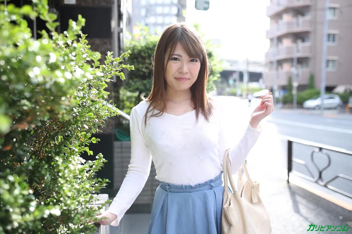 面接セックスを世に出しちゃおう！ 〜学校帰りに事務所に来ちゃった二十歳の女学生〜-1