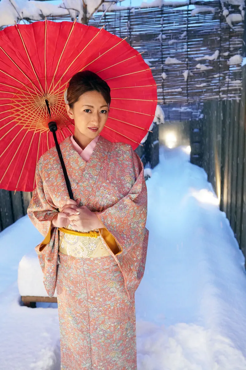 チンコを好きすぎる旅館女将-1