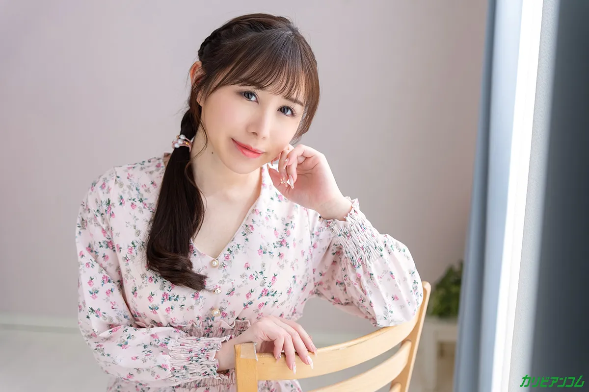 Debut Vol.103 ~エロポテンシャルを秘めたミステリアス美女~-1