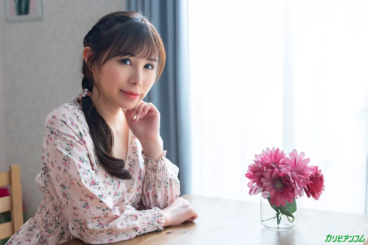 Debut Vol.103 ~エロポテンシャルを秘めたミステリアス美女~-2