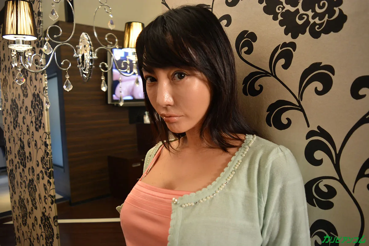 絶対に目線を外してはいけない-2