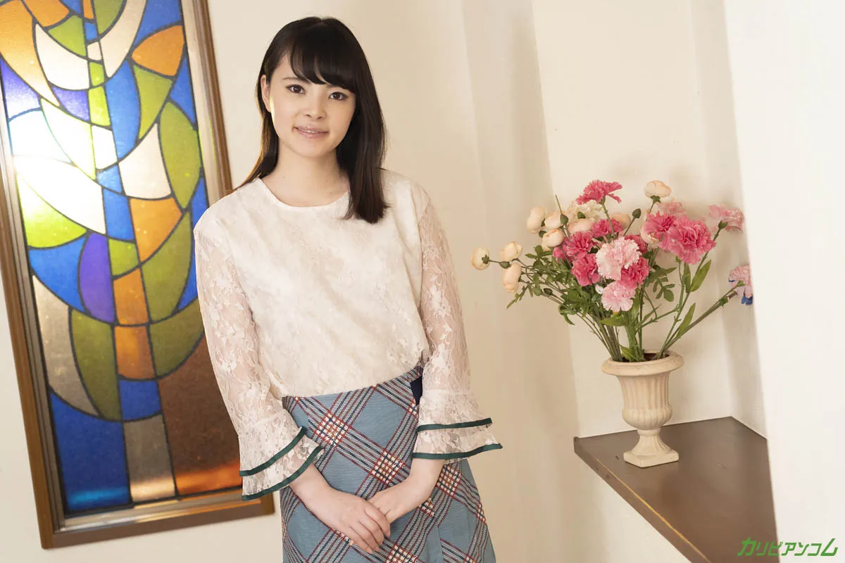 美白美乳おっぱいがたまらんガール-2