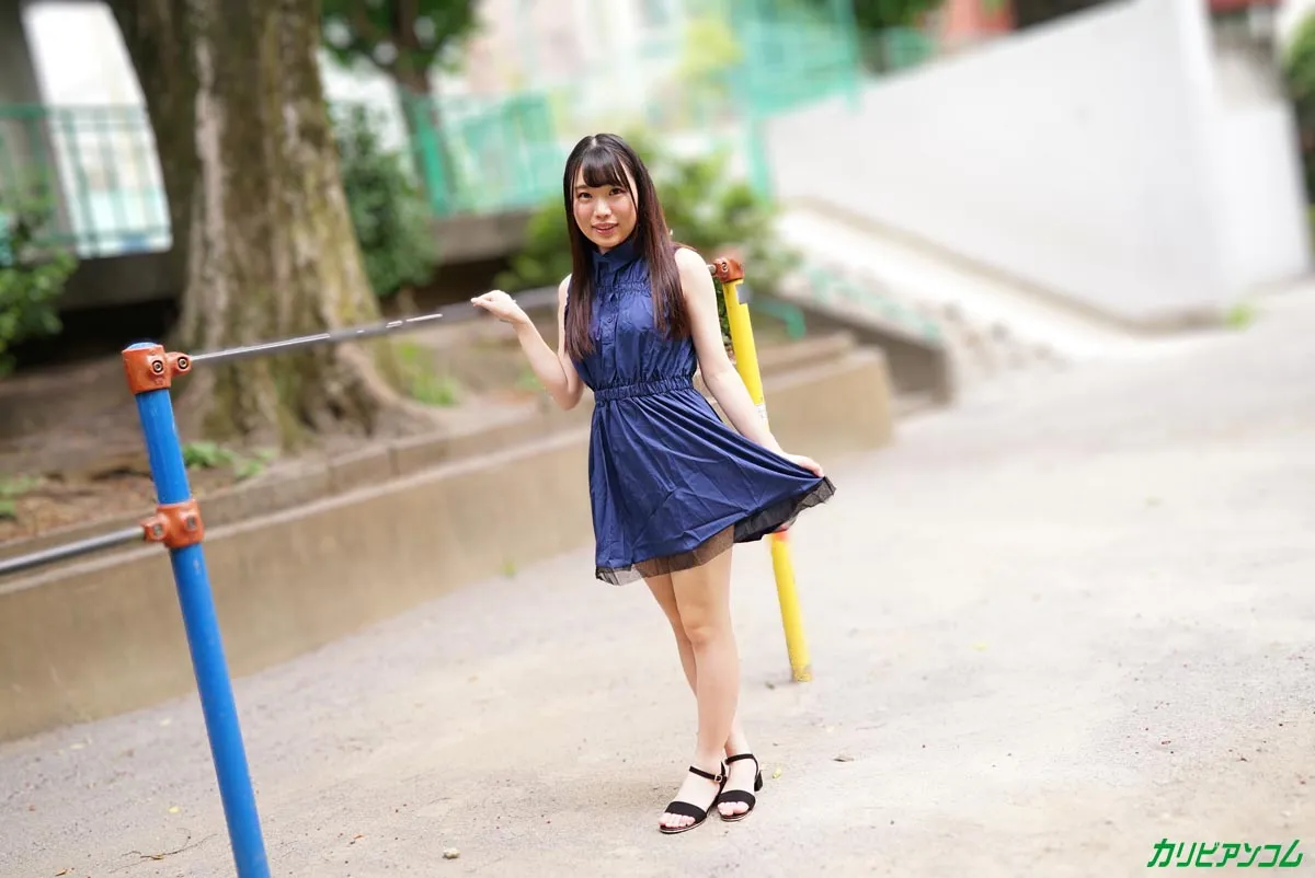 面接セックスを世に出しちゃおう！ 〜緊張した笑顔が可愛い女の子〜-1