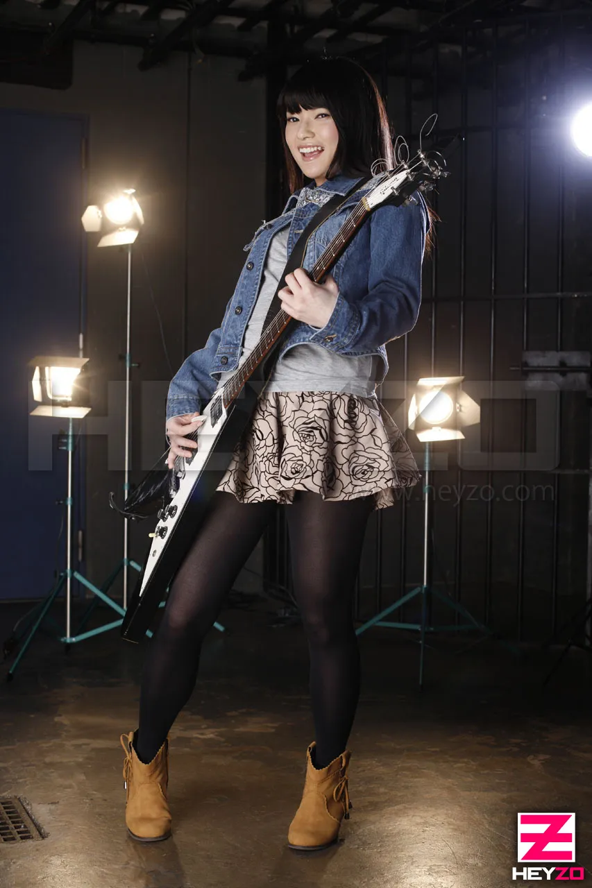 出待ちのファンが自宅に押しかけて・・・～逆恨みされた有名歌手～-1