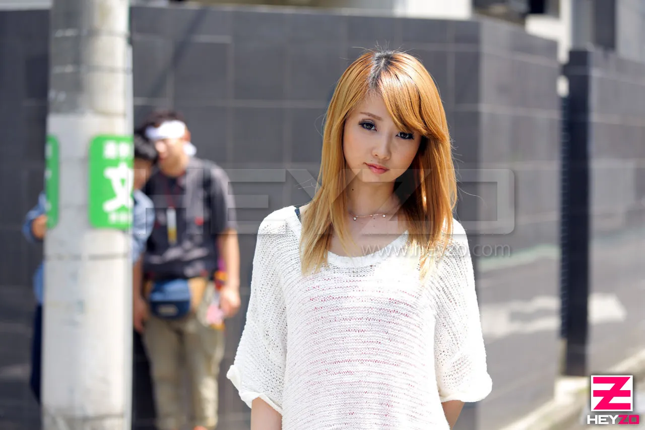 性悪ギャルに卑猥なお仕置き～ナメたギャル・ひなたに舐めさせる～-1