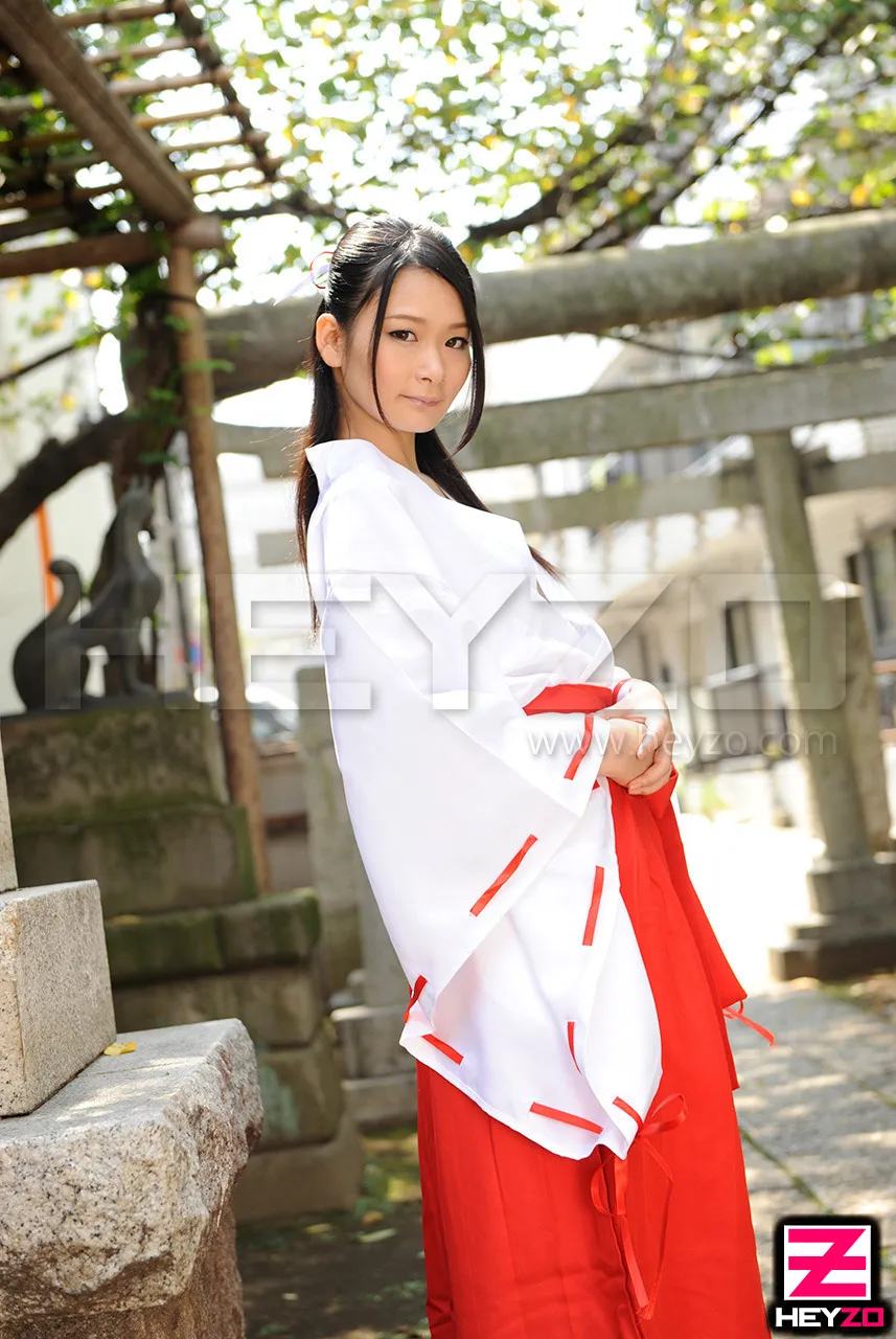 ドピュっと初ハメ！キュートな巫女に生中出し！！-1