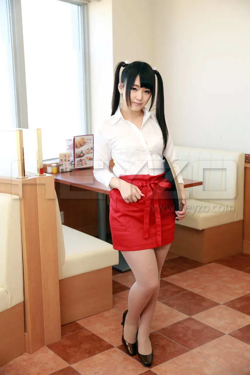 カフェでバイト中のロリっ娘をハメる～ミルクは多めでお願いします～-1