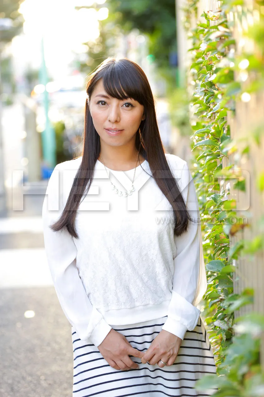 他人妻味～娘の同級生のお父さんにしゃぶりつく～-1