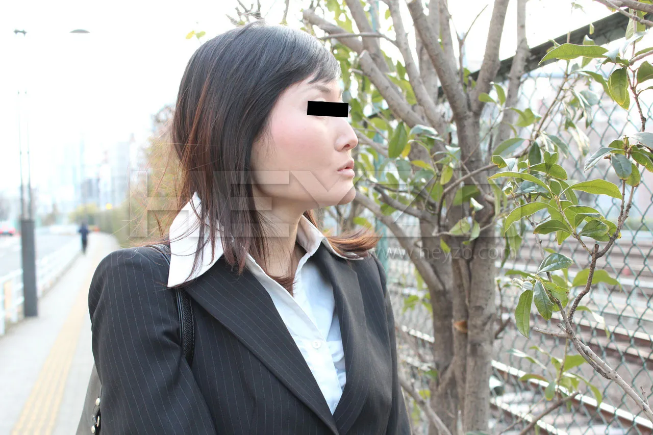 キャリアウーマンの渇き～ヤリ手セールスレディは欲求不満～-1