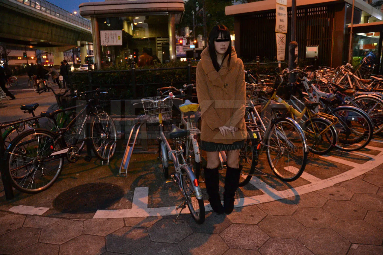 駆け出しのAV女優に逆ナンさせてみました～優柔不断君をヤる気にさせて中出しまで許しちゃった～-1