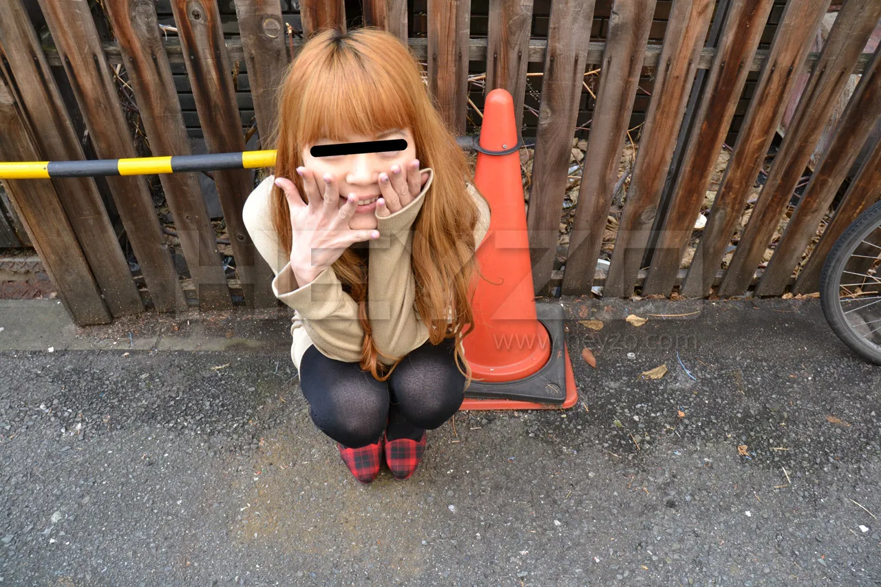 大学の友達だという男女に卑猥な企画を持ちかけてみました　前編-3