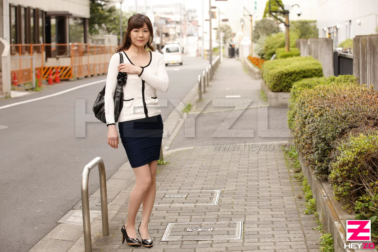 他人妻味～長身美人妻の淫らな欲望～-1