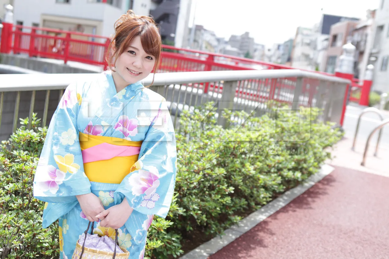 浴衣姿の茉莉とイチャイチャファック～思い出の夏セックス～-1