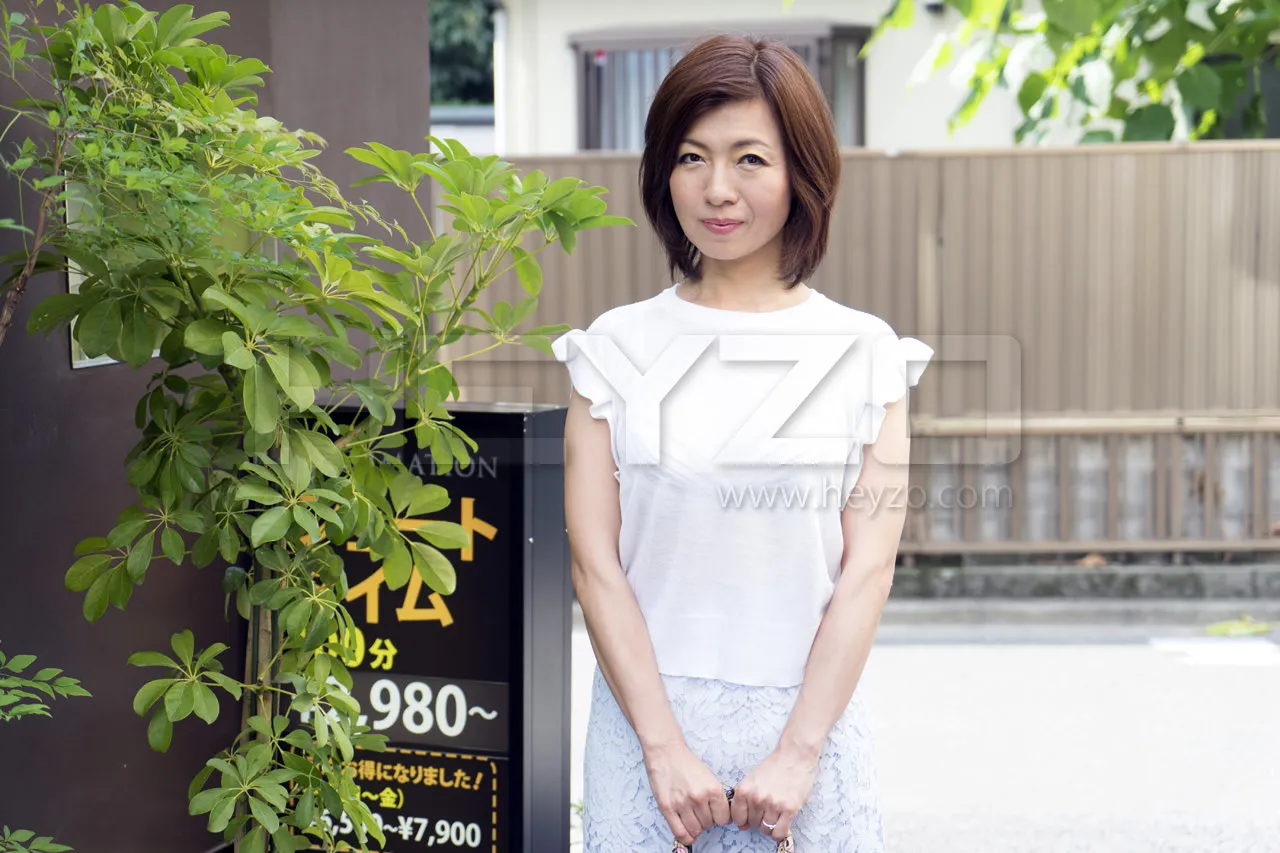 不倫ハメ撮り～熟女とホテルでシッポリ～-1