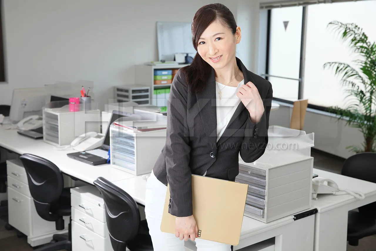 女上司のエッチを見ていたら。。。-1